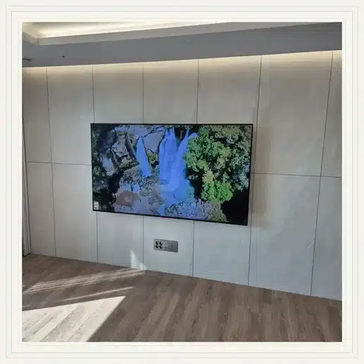 두산위브더제니스센트럴여의 벽걸이TV 설치 상담 참고 이미지 첫 번째